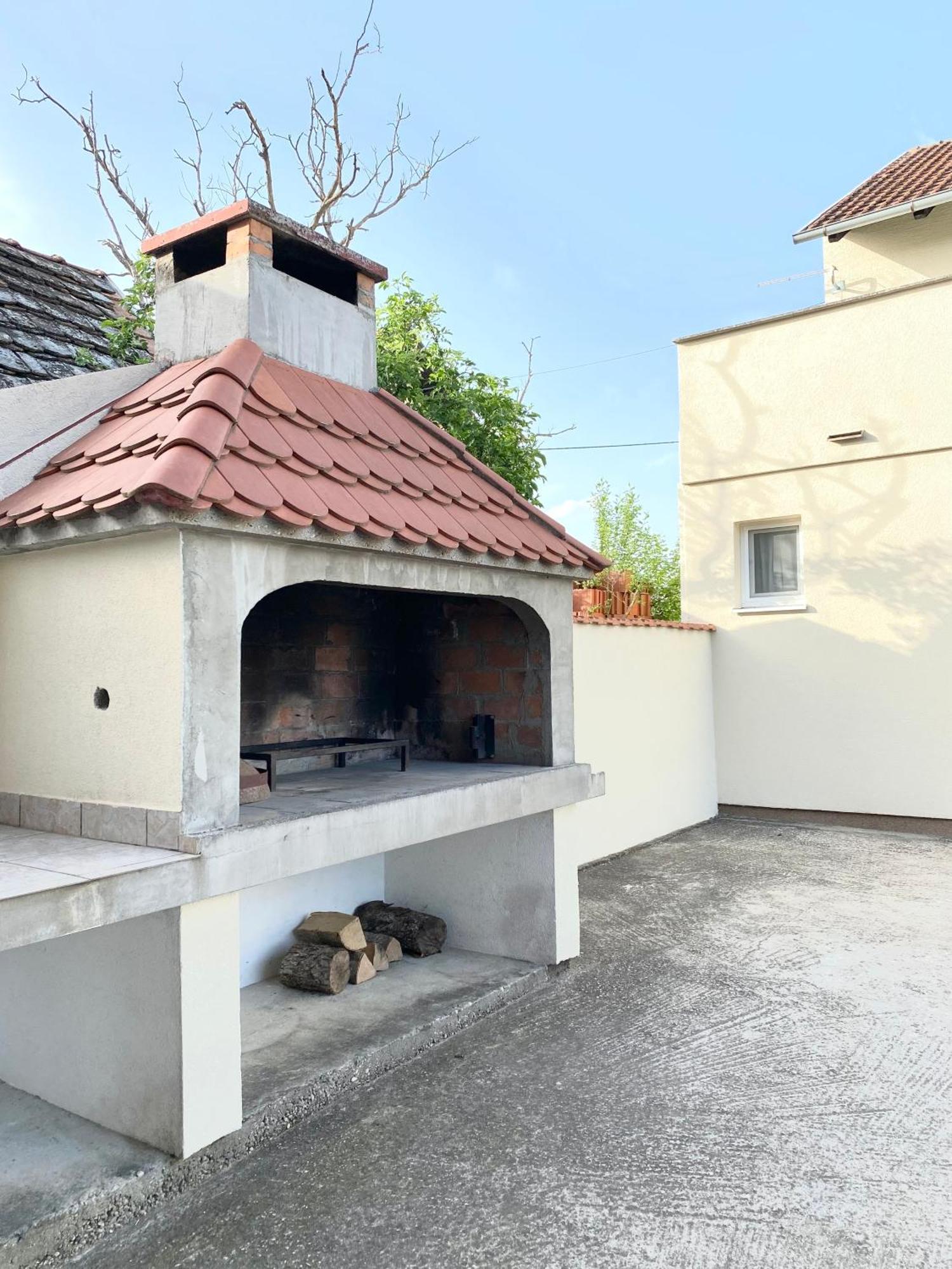 Apartman Lucija Gradici Exteriér fotografie